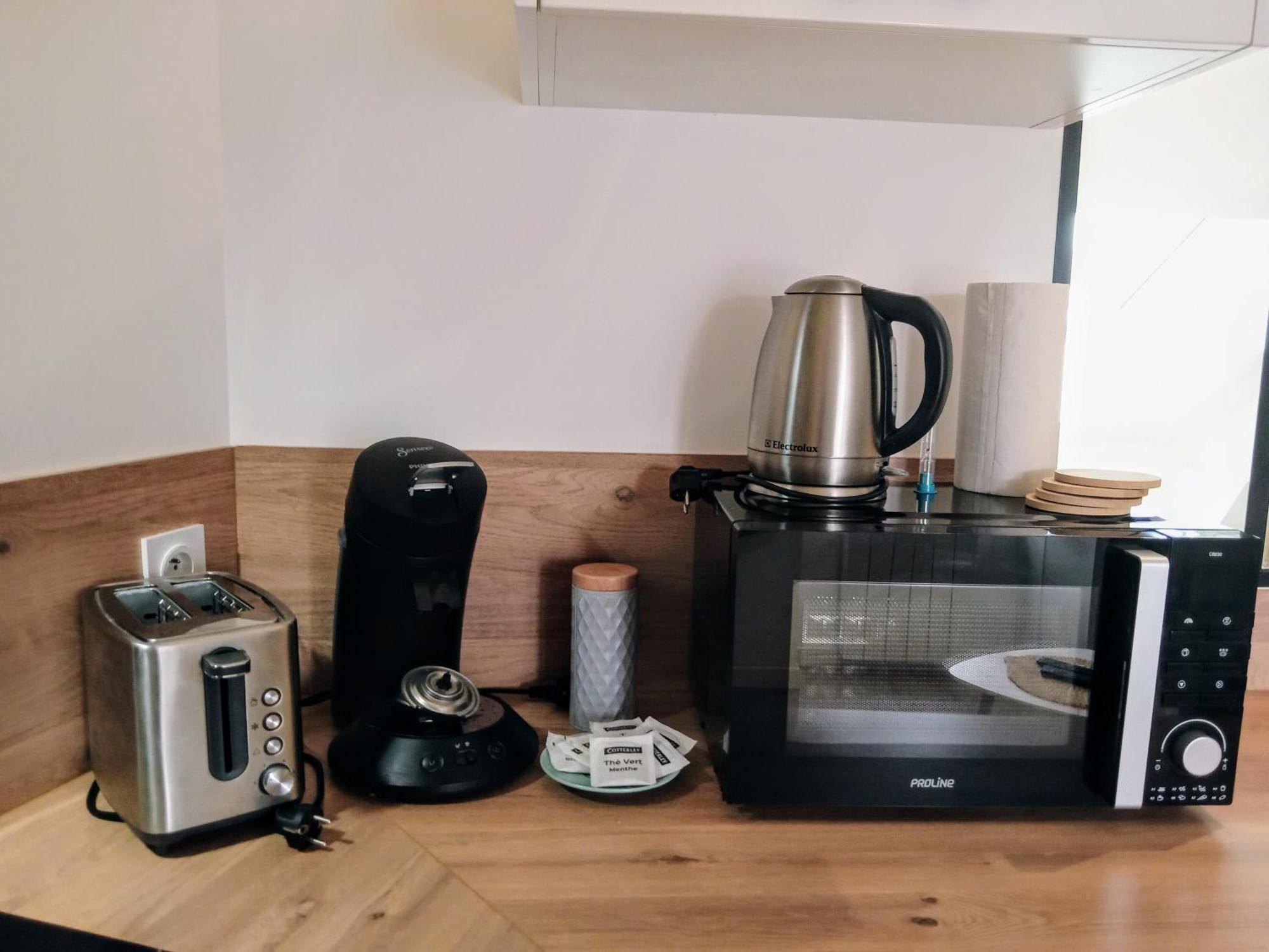 Les Studios De La Gare Linge Cafe The Inclus Wifi 반느 외부 사진