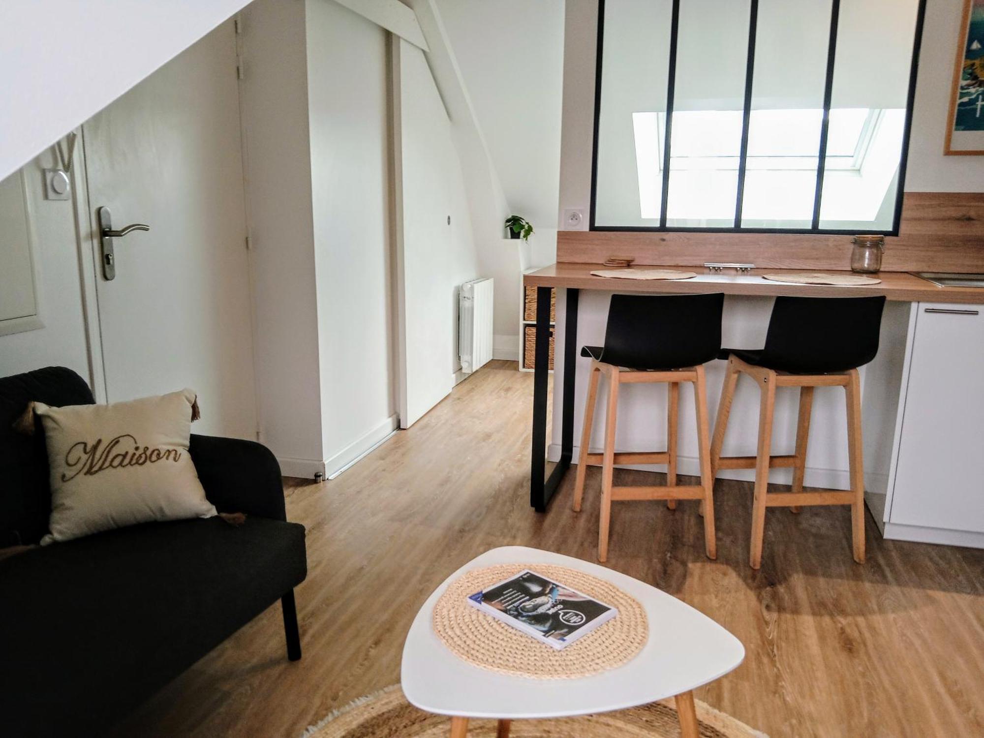 Les Studios De La Gare Linge Cafe The Inclus Wifi 반느 외부 사진