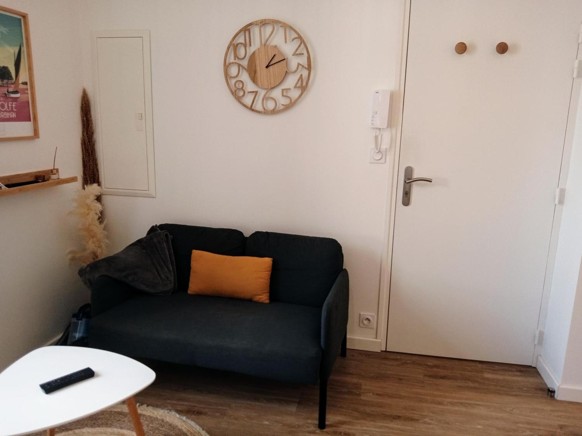 Les Studios De La Gare Linge Cafe The Inclus Wifi 반느 객실 사진